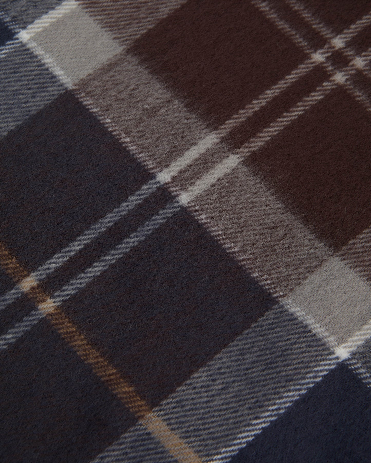 Barbour Mens Swinton Beanie & Galingale Scarf Gift Set - Midnight Oak