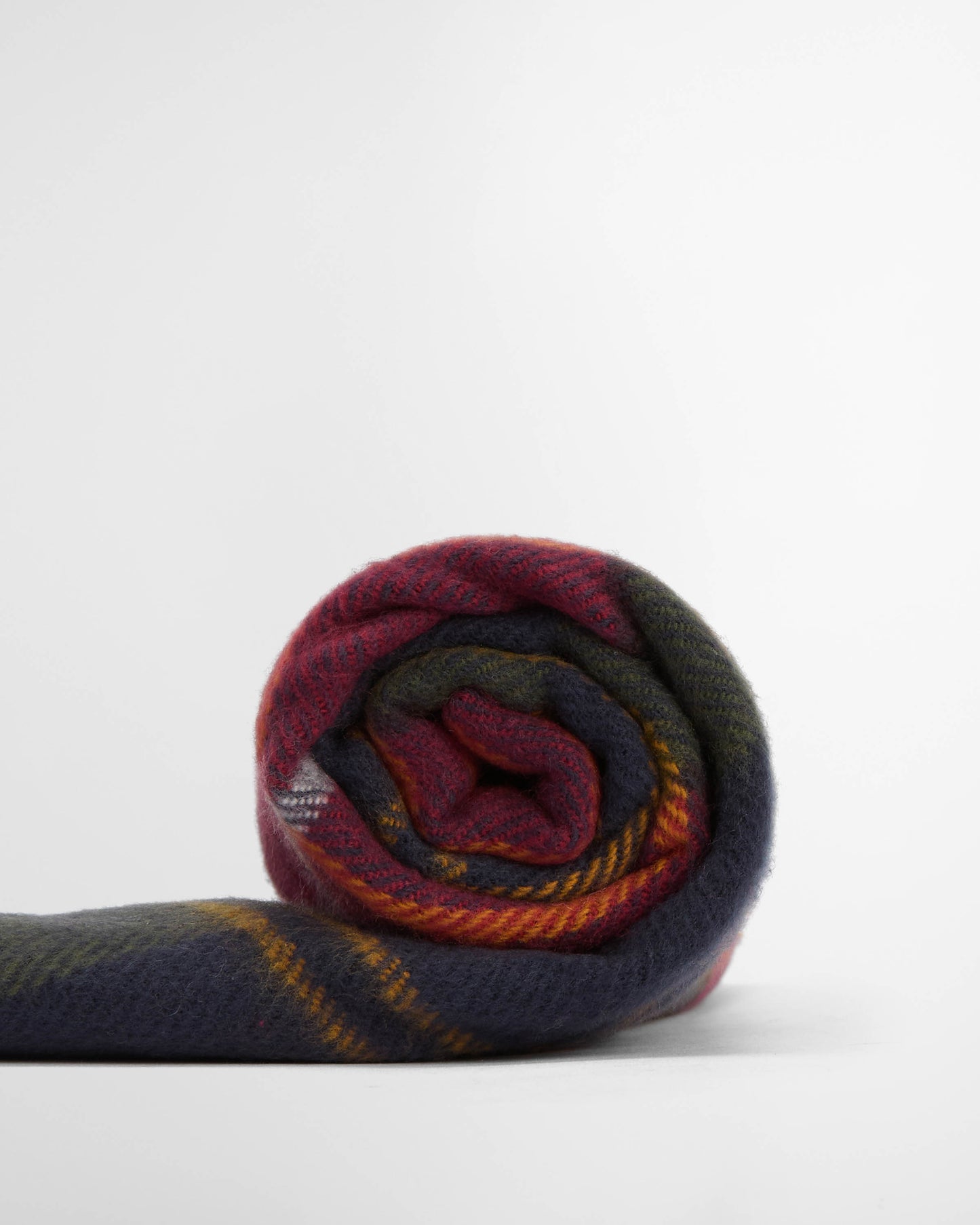 Barbour Mens Swinton Beanie & Galingale Scarf Gift Set - Winterberry Tartan