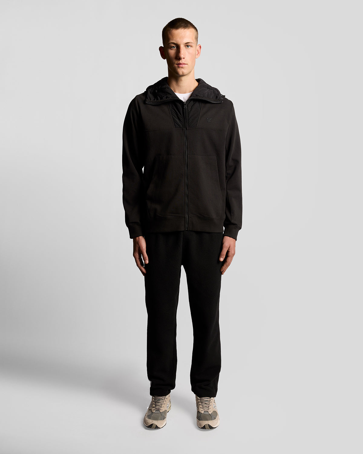 Lyle & Scott Panelled Hybrid Jacket - X002 Black Ice