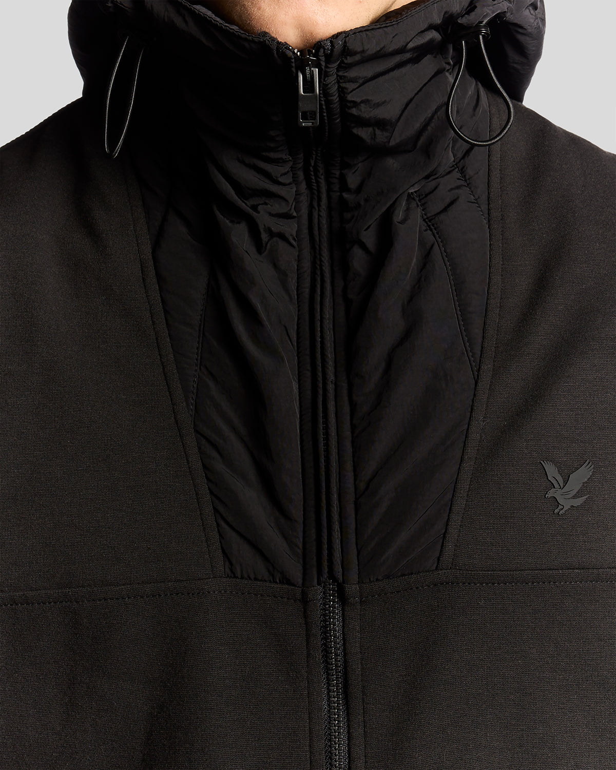 Lyle & Scott Panelled Hybrid Jacket - X002 Black Ice