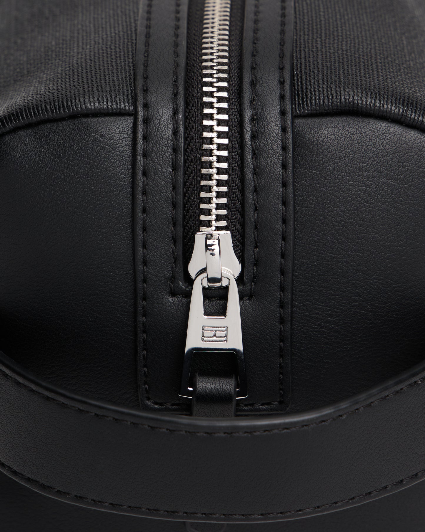 Tommy Hilfiger TH Modern Mens Washbag - Black