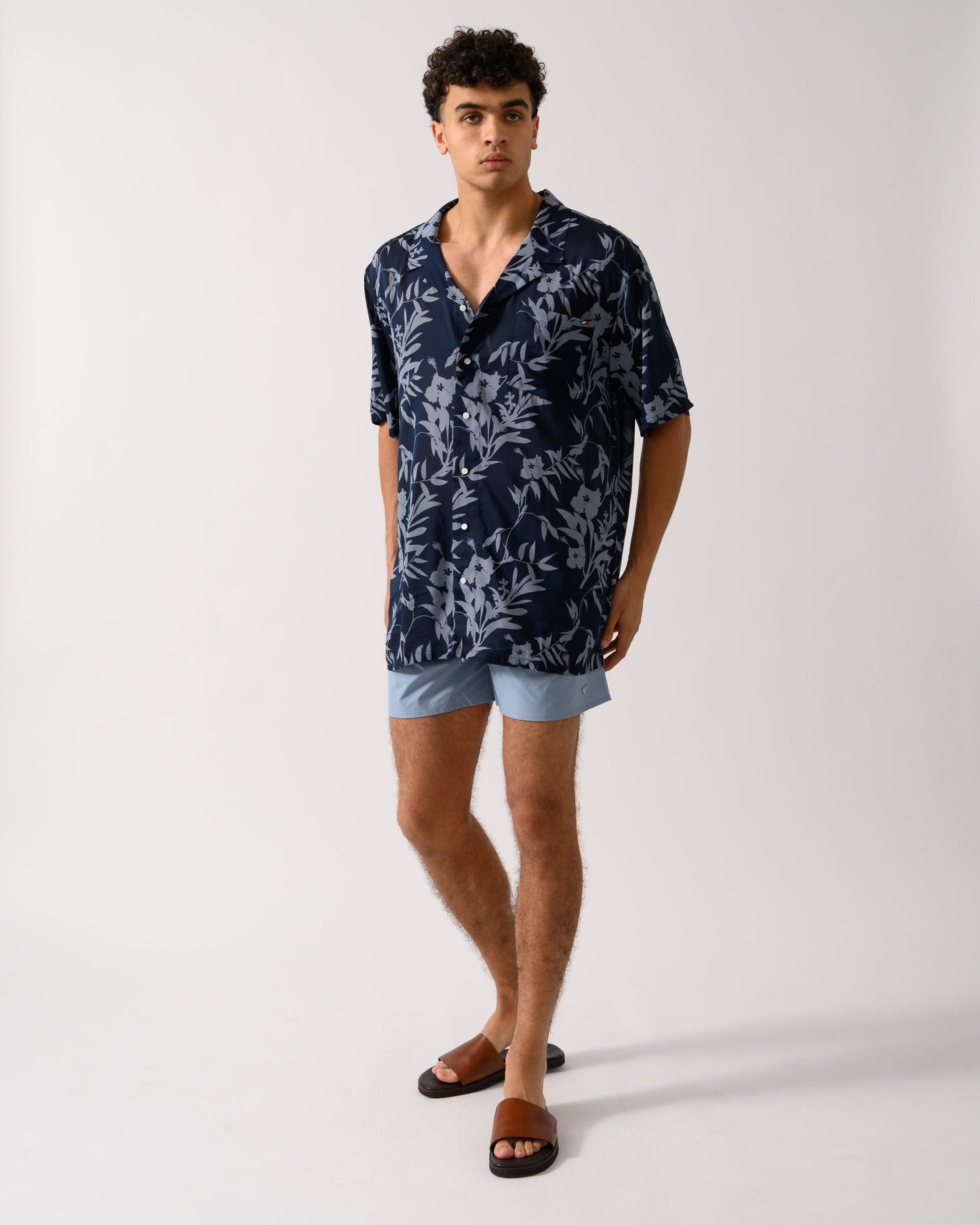 Tommy Hilfiger Mens Bowling Shirt - Floral Tropic Aop Desert Sky