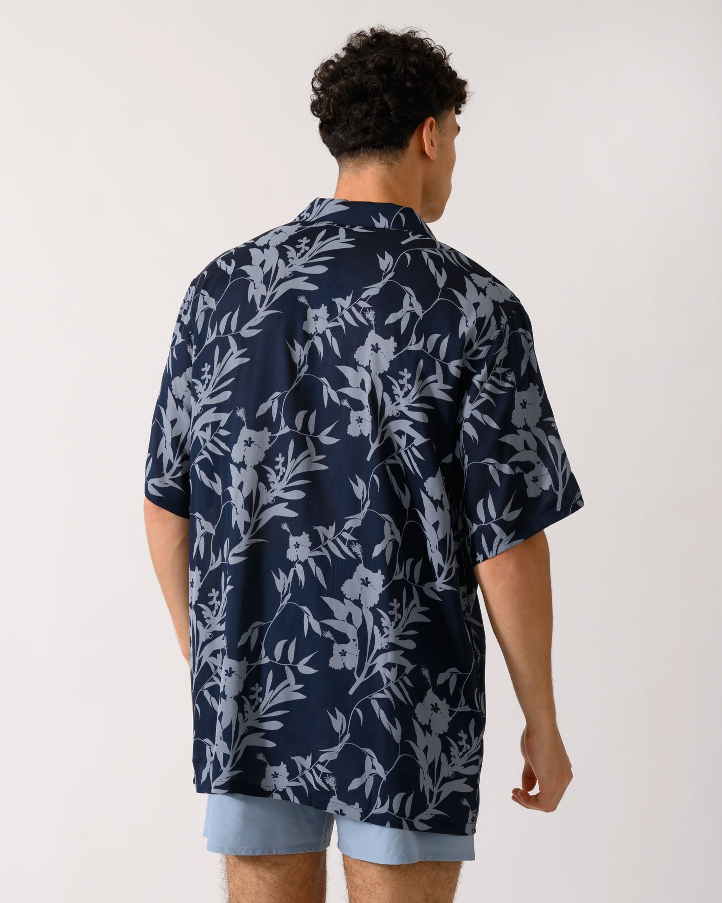 Tommy Hilfiger Mens Bowling Shirt - Floral Tropic Aop Desert Sky