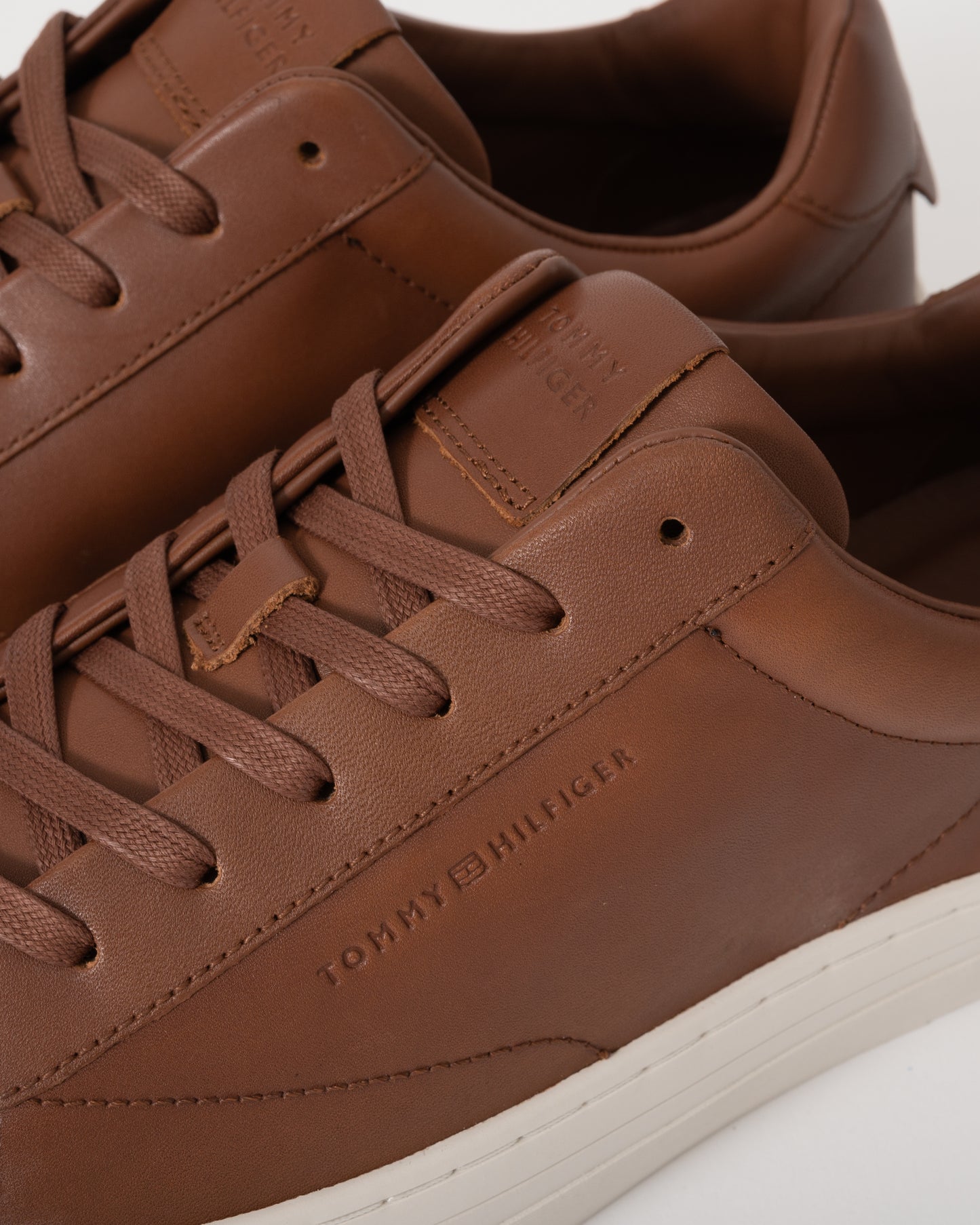 Tommy Hilfiger Premium Dress Full-Grain Leather Mens Cupsole Trainers - Winter Cognac