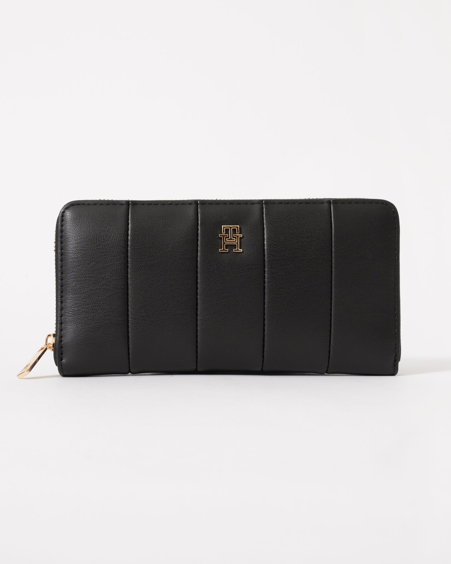 Tommy Hilfiger TH Icon Large Zip-Around Womens Quilted Wallet - Black