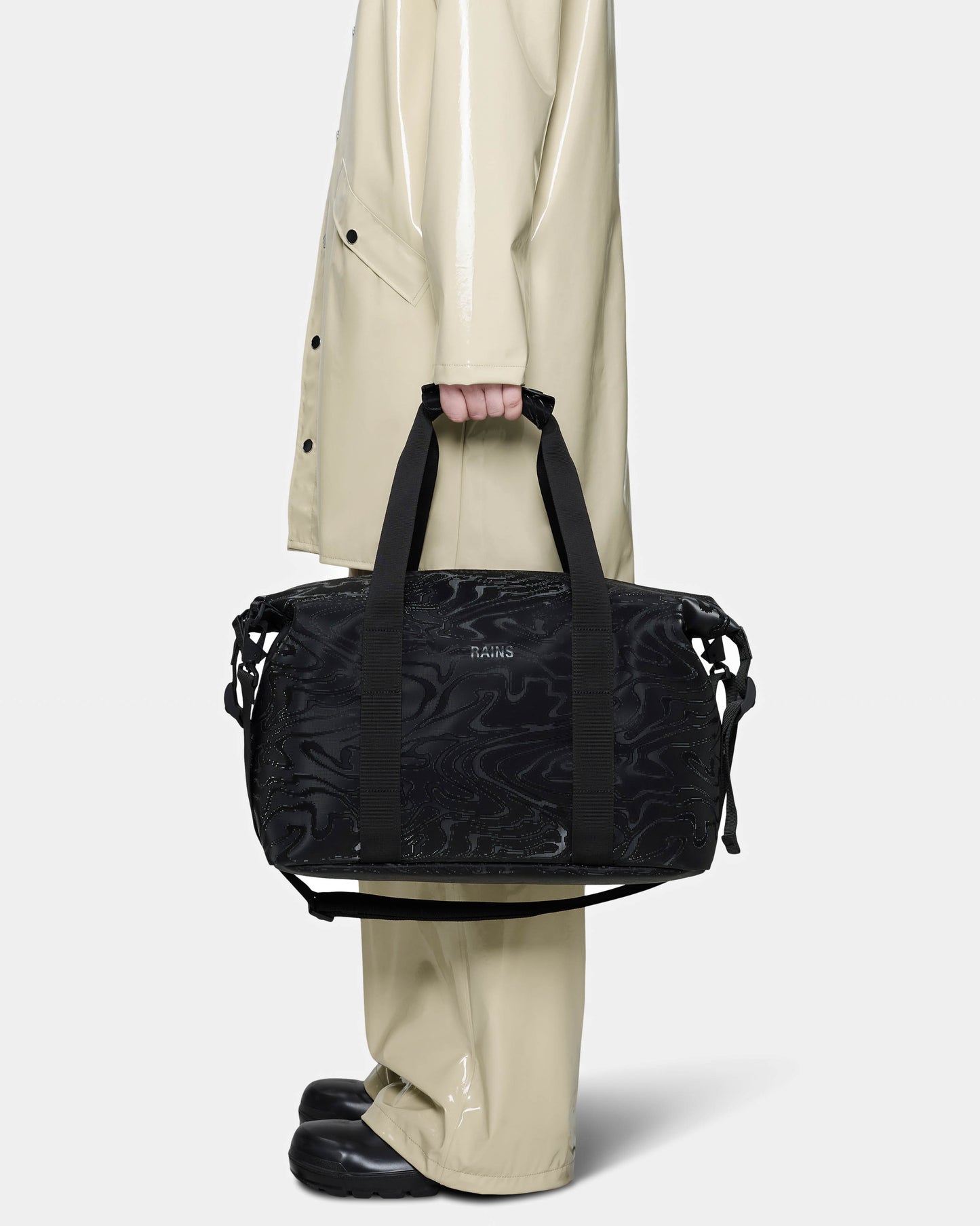 Rains Hilo Weekend Bag Small - Amp 151