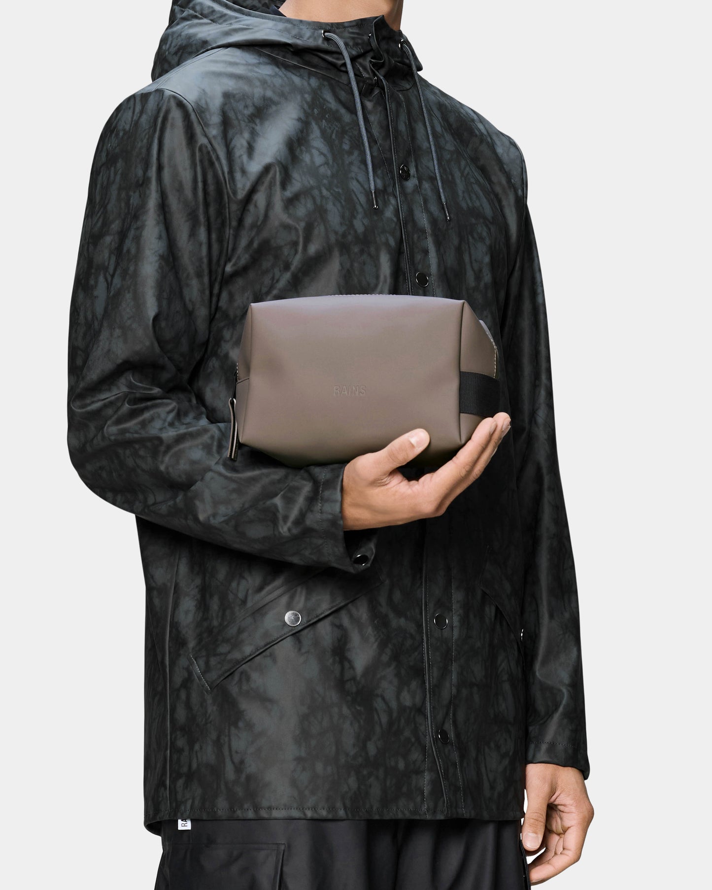Rains Wash Bag Small - 173 Cinder. Model