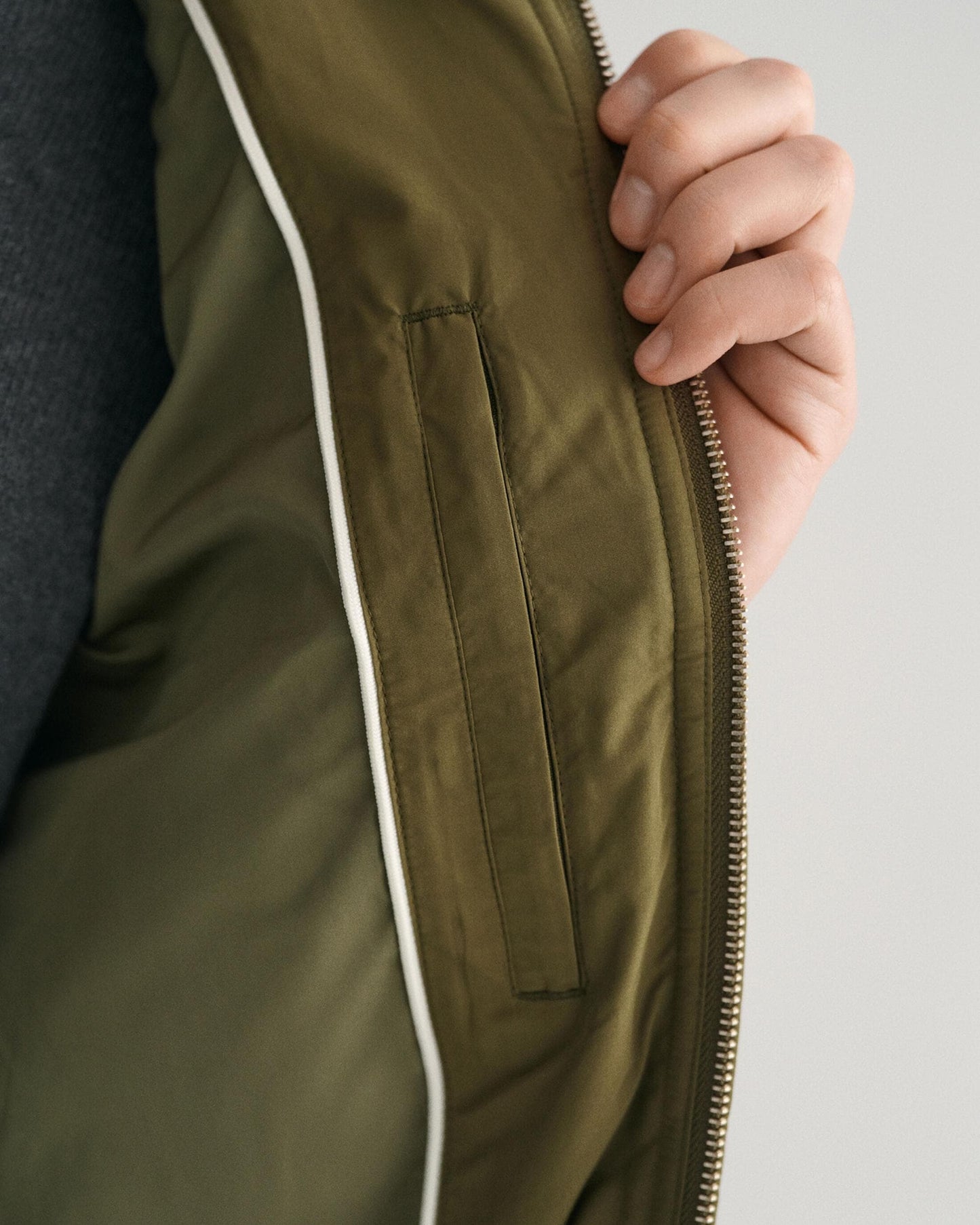 GANT Mens Quilted Windcheater Vest - 301 Juniper Green