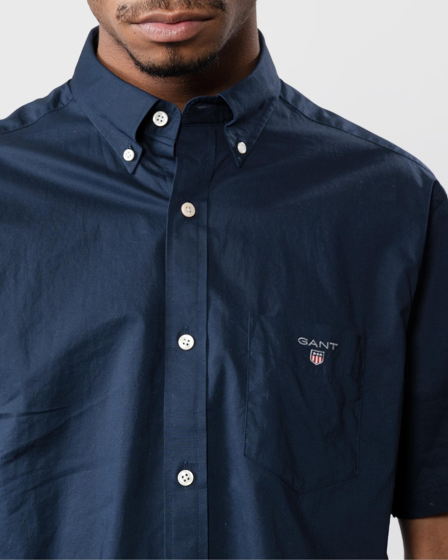 GANT Regular Broadcloth Short Sleeve Button Down Mens Shirt - 410 Marine