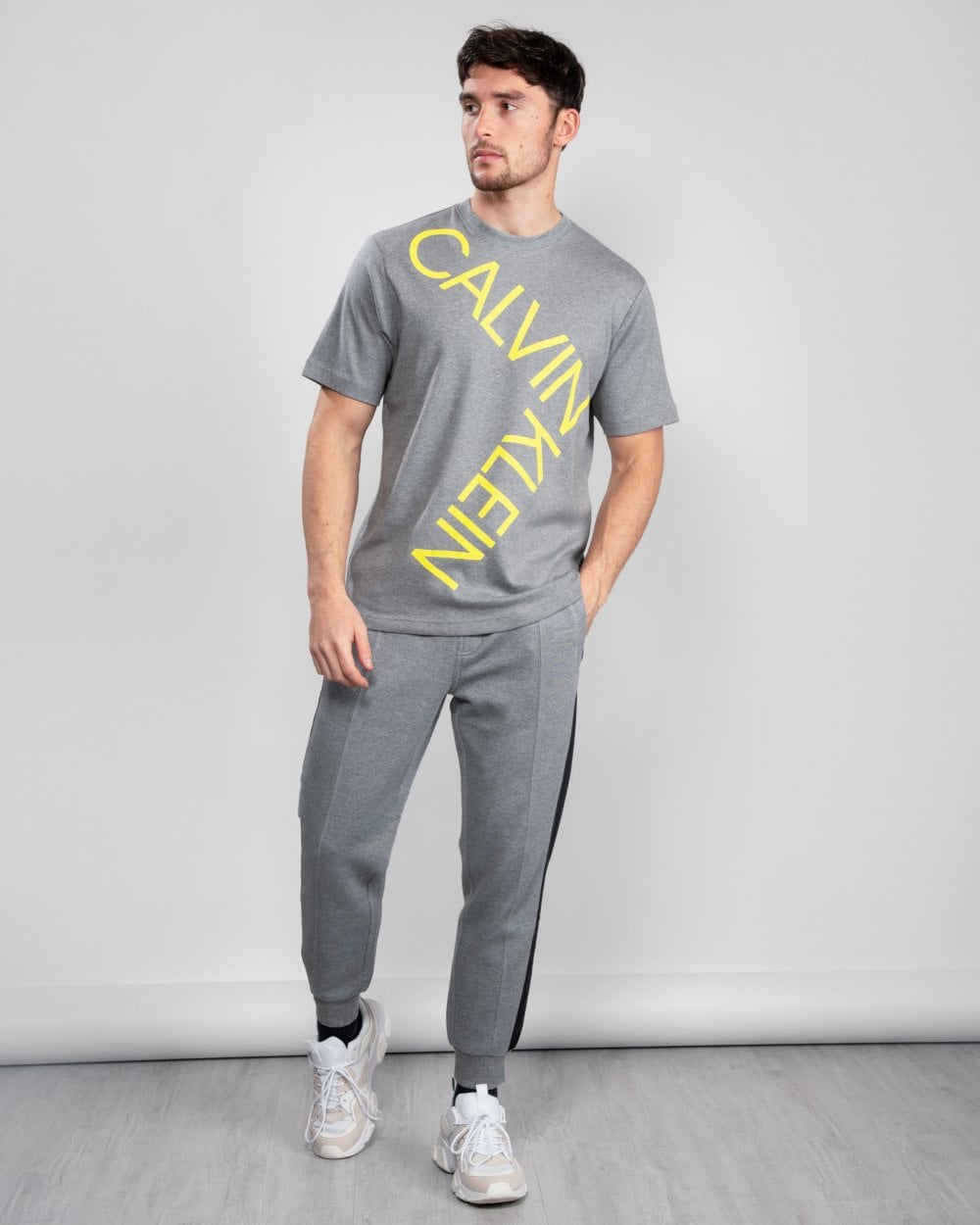 Calvin Klein Bold Logo Relax Mens T-Shirt