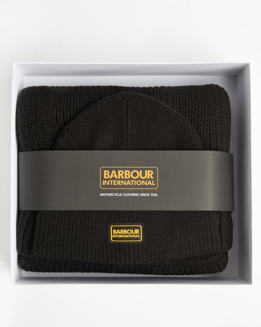 Barbour International Sweeper Legacy Mens Beanie & Scarf Gift Set