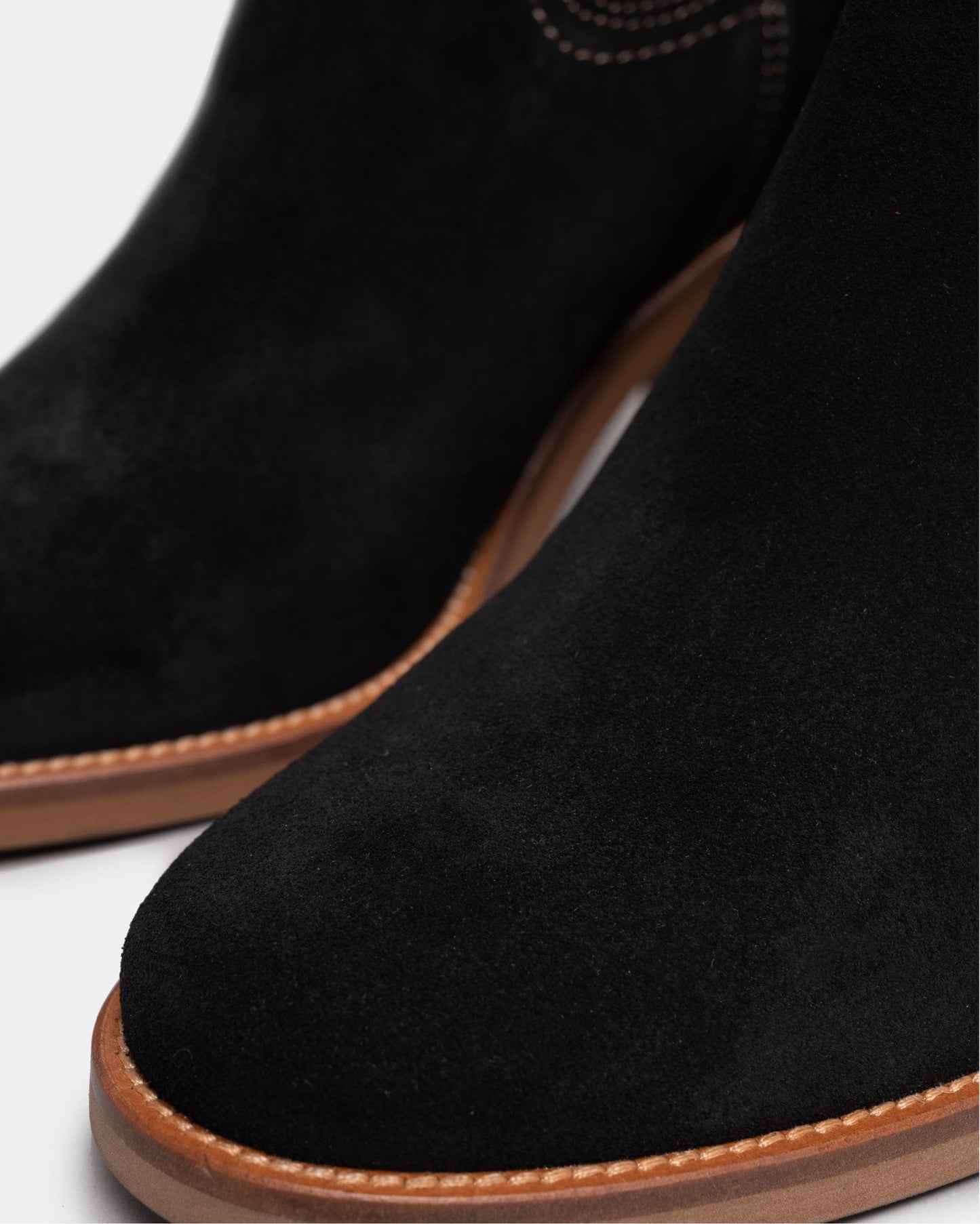 Penelope Chilvers Paloma Suede Womens Heeled Chelsea Boots - 101 Black