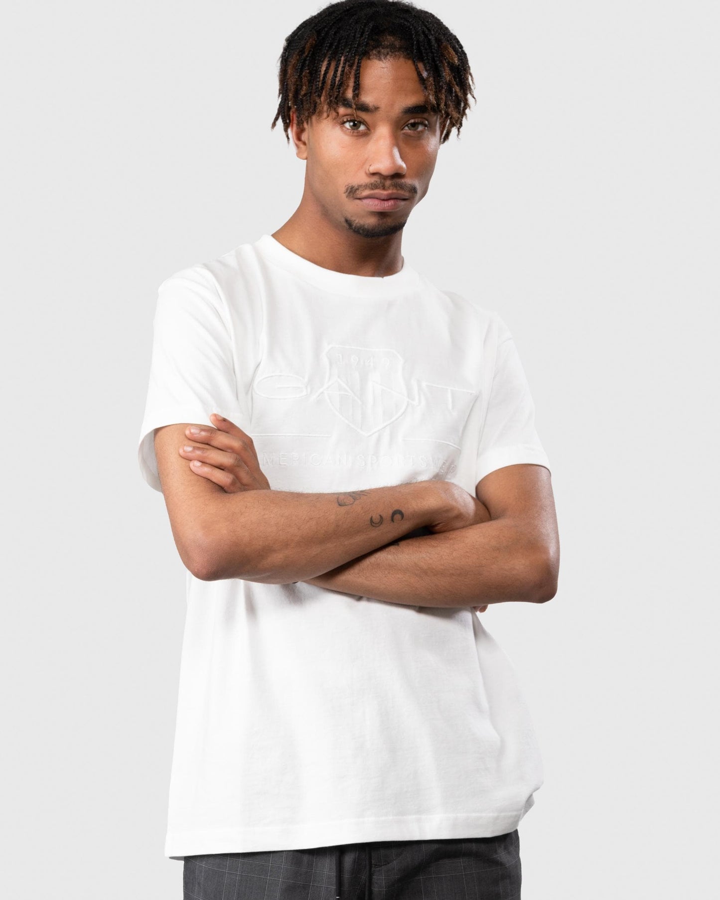 GANT Tonal Archive Shield Mens T-Shirt - 113 Eggshell