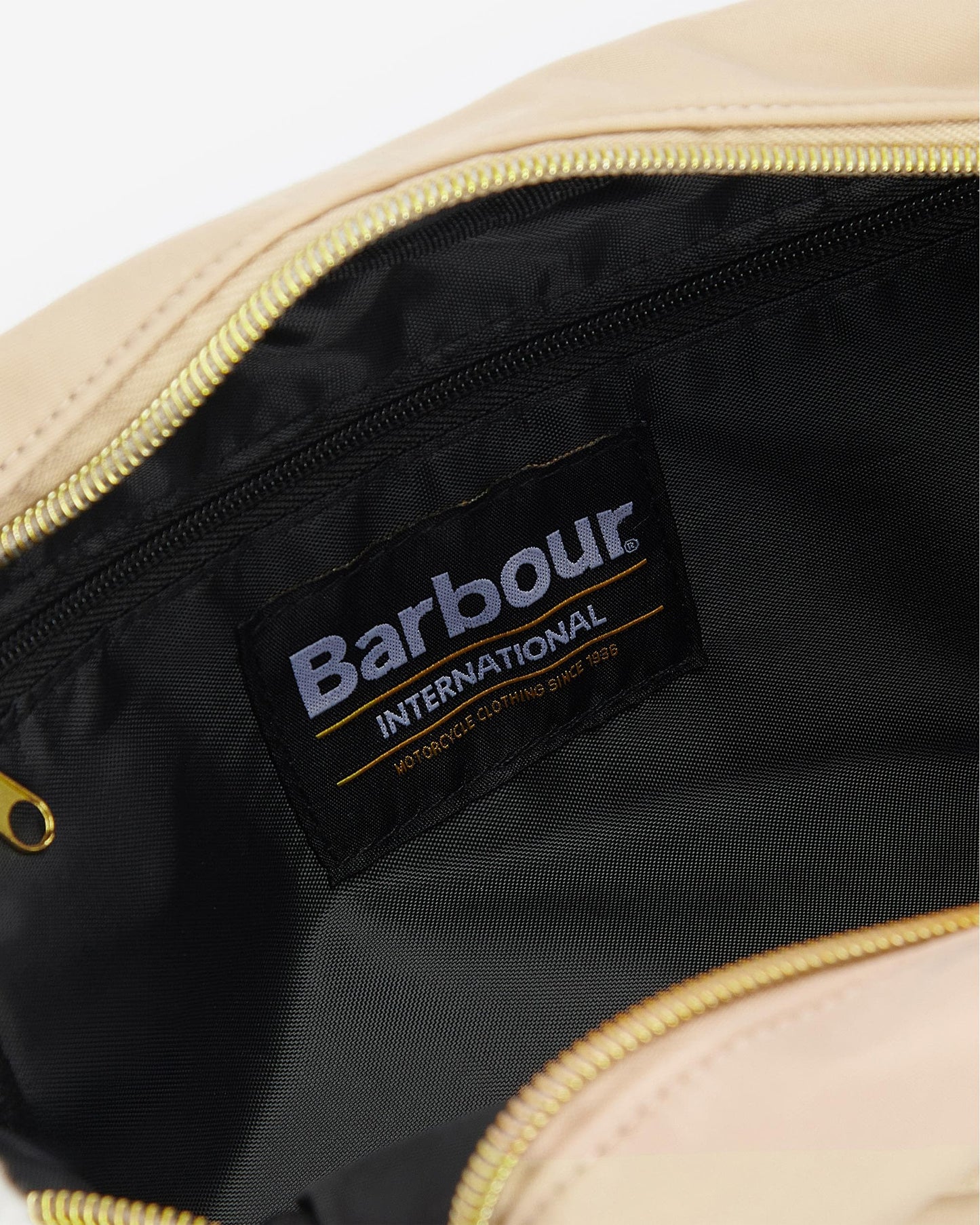 Barbour International Qualify Womens Crossbody Bag - Oat