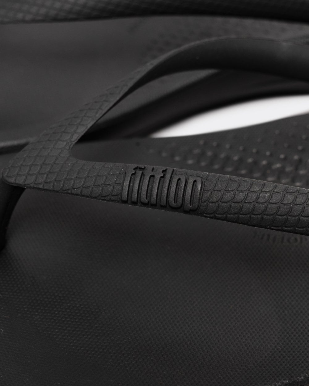 Fitflop Iqushion Womens Ergonomic Flip-Flops - All Black 090 - CHO - Designer Womens Sandals