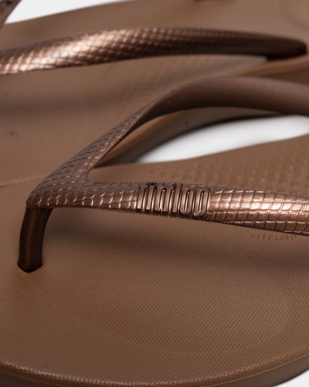 Fitflop Iqushion Womens Ergonomic Flip-Flops - Bronze 012 - CHO - Designer Womens Sandals