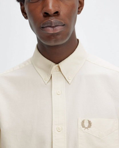 Fred Perry Mens Short Sleeve Oxford Shirt - Ecru 560