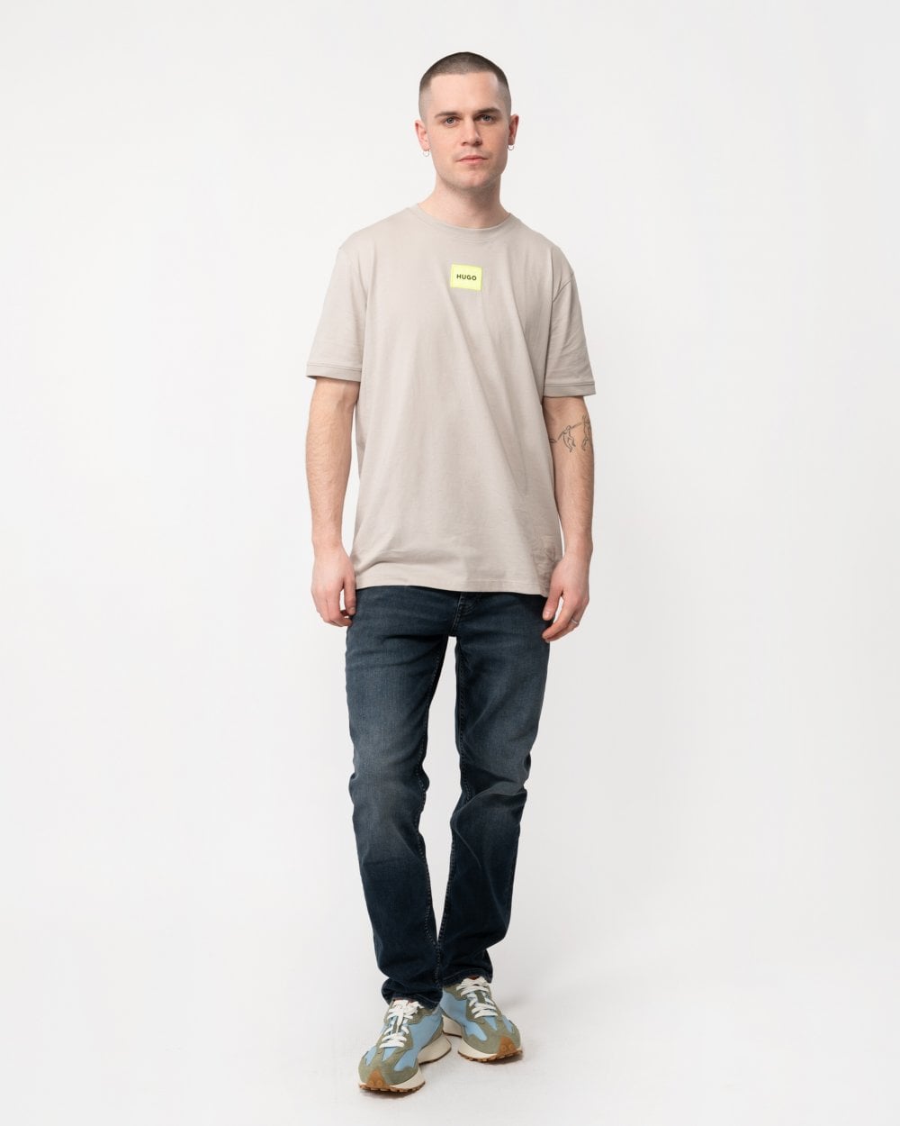 HUGO Diragolino212 Label Logo Mens T-Shirt - Light/Pastel Grey 055
