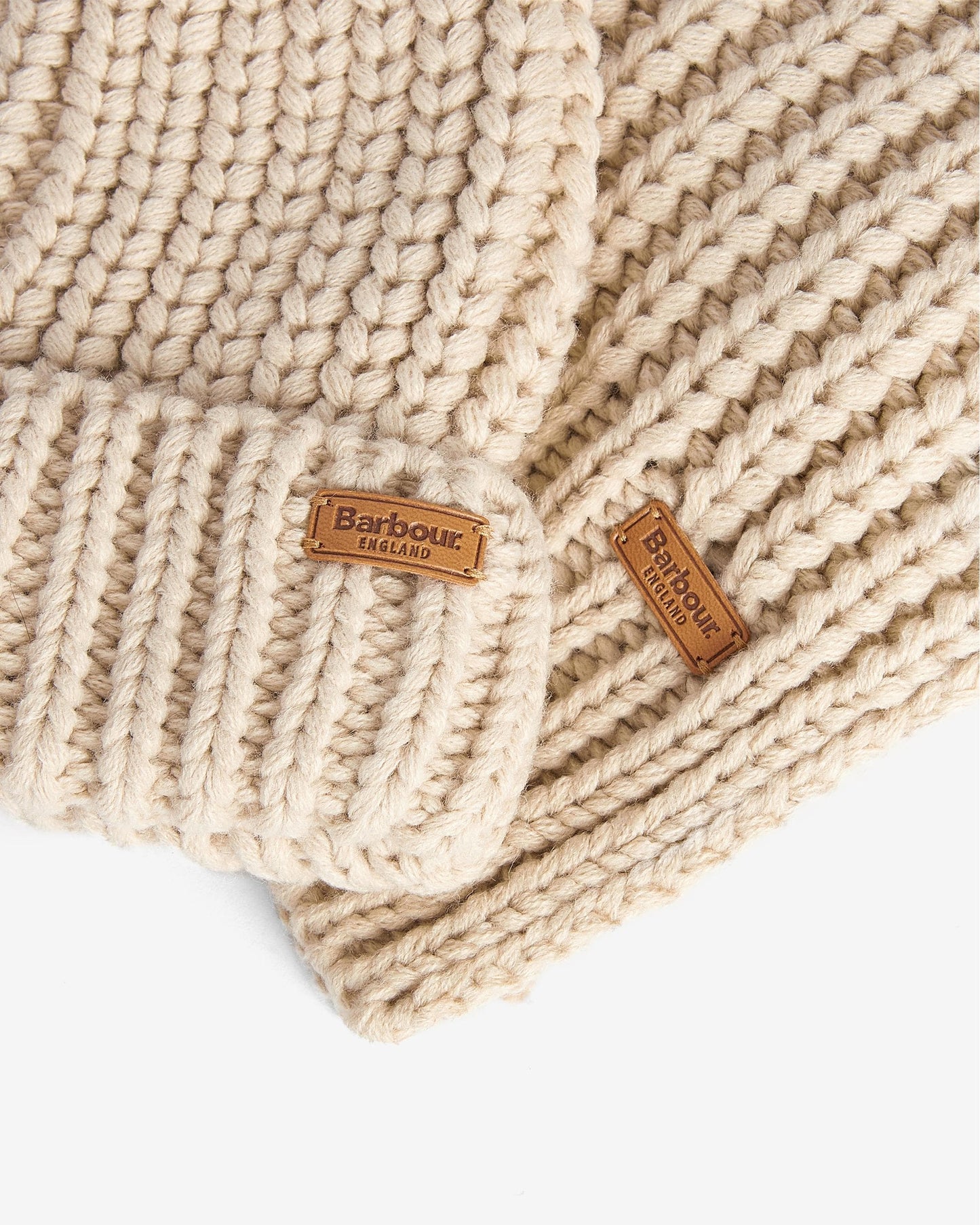 Barbour Saltburn Beanie & Scarf Gift Set - Pearl