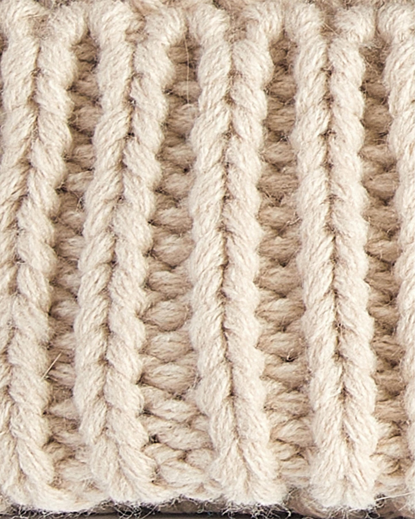 Barbour Saltburn Beanie & Scarf Gift Set - Pearl