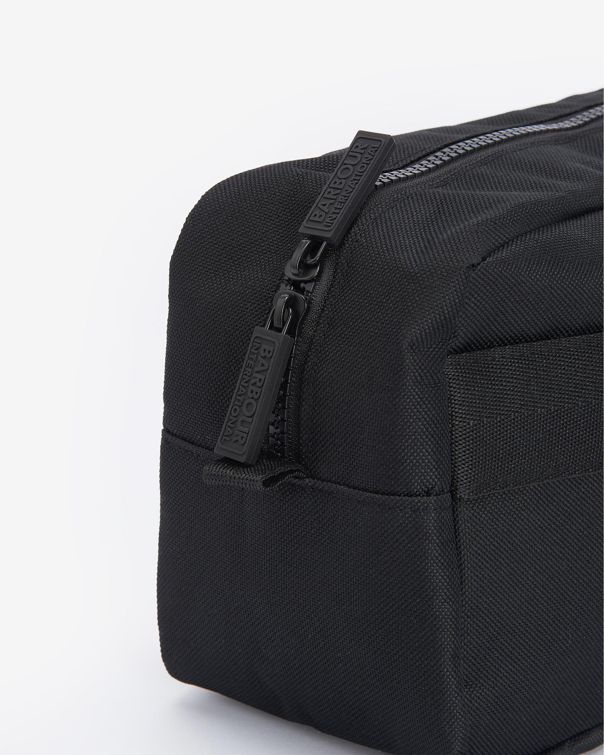 Barbour International Knockhill Mens Essential Washbag