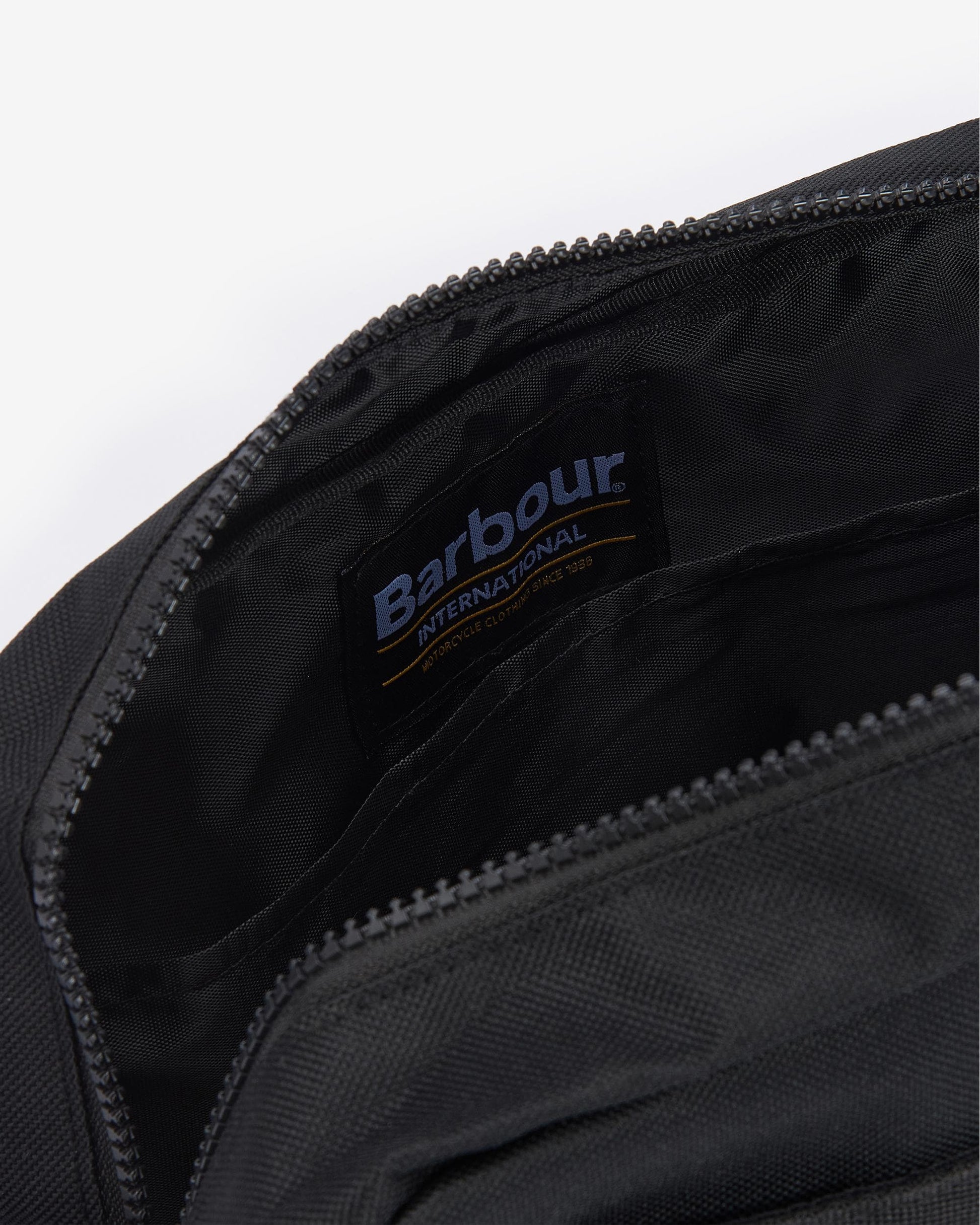 Barbour International Knockhill Mens Essential Washbag