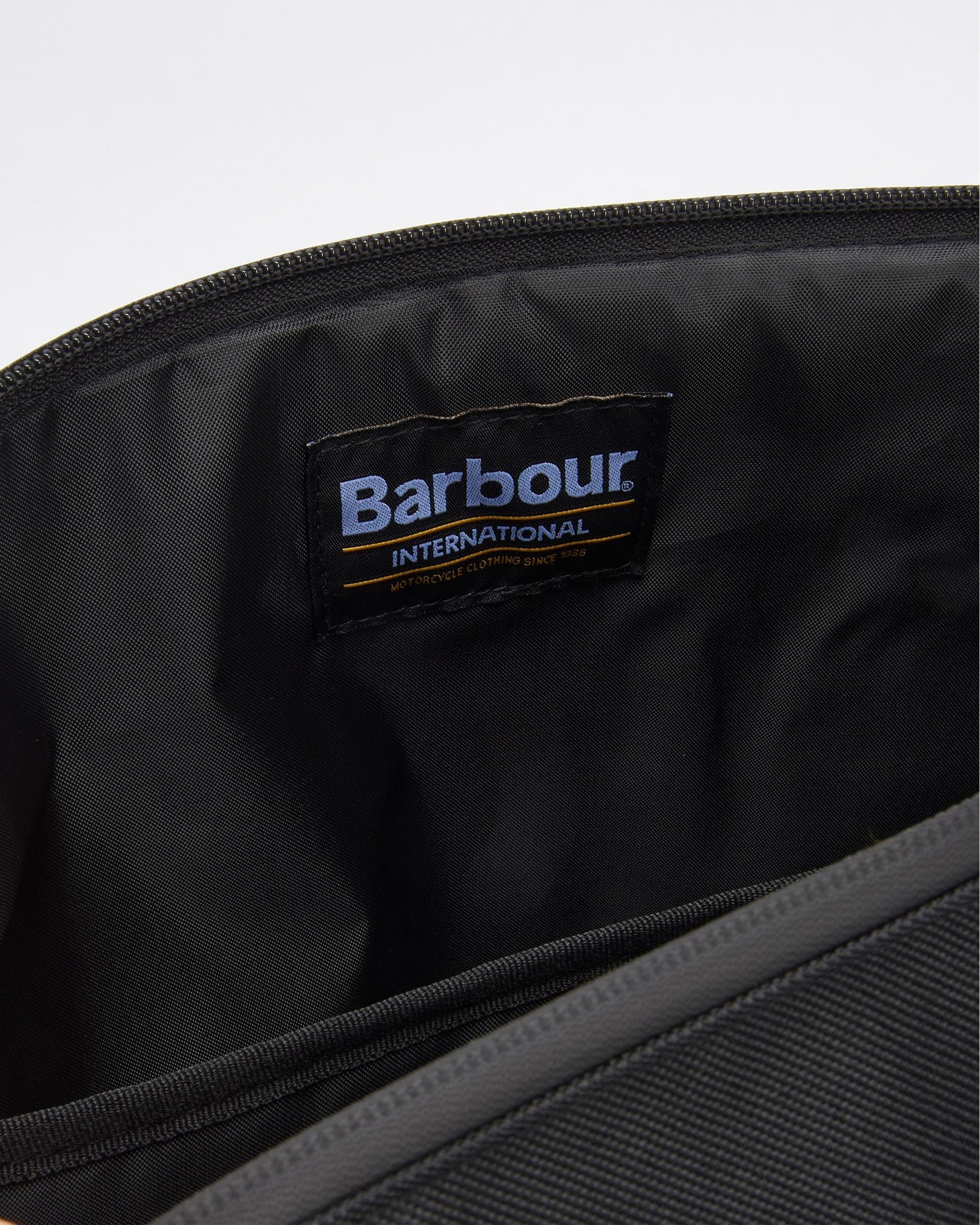 Barbour International Knockhill Unisex Essential Holdall