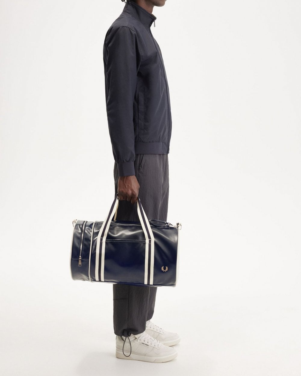 Fred Perry Recycled Polyester Classic Barrel Bag - Carbon Blue/Ecru Y15