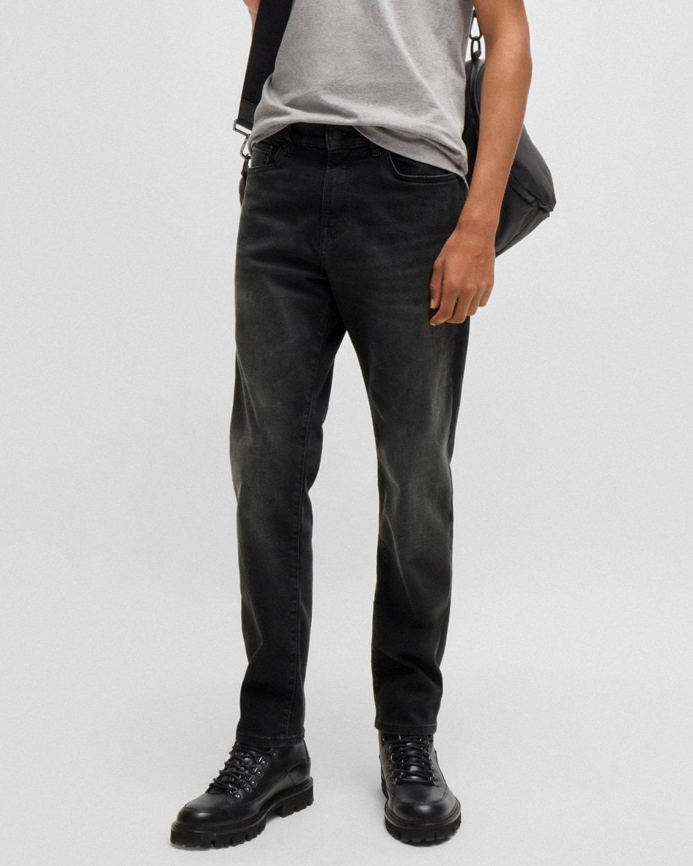 BOSS Orange BOSS Orange Maine Regular-Fit Jeans in Black Soft-Motion Denim 