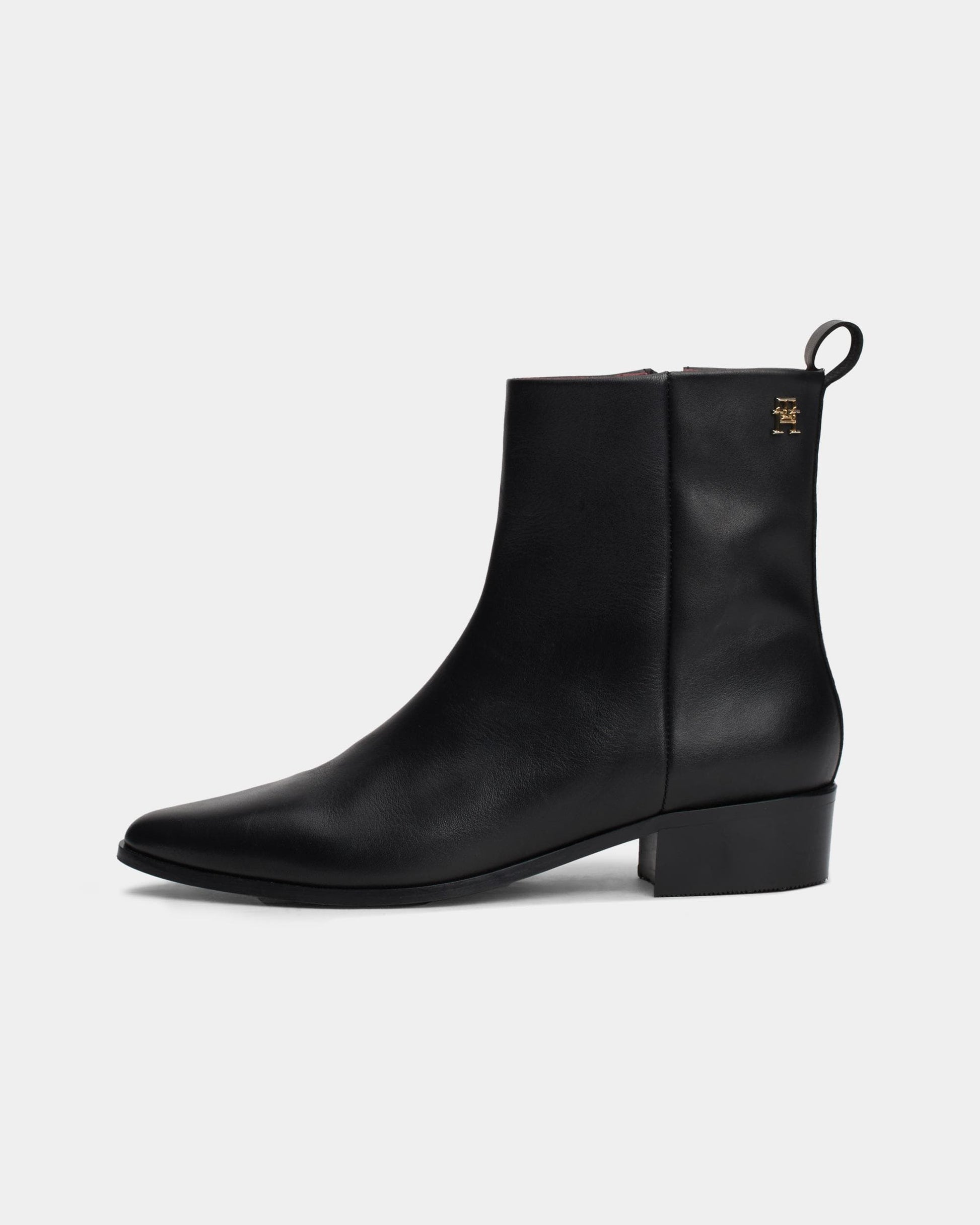 Tommy Hilfiger Low-Heel Cowboy Womens Flat Leather Boots