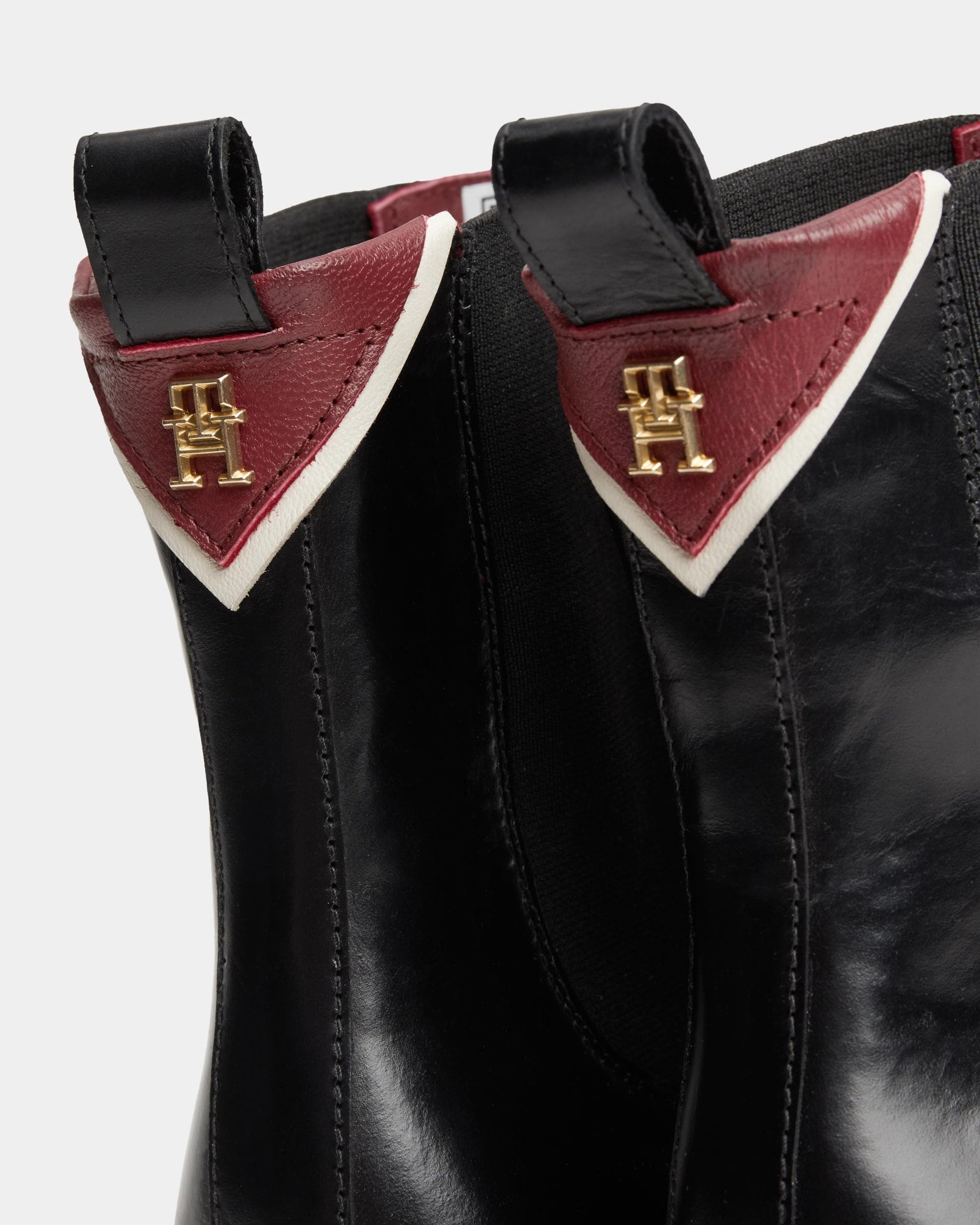 Tommy Hilfiger Premium Leather Mid-Heel Womens Booties