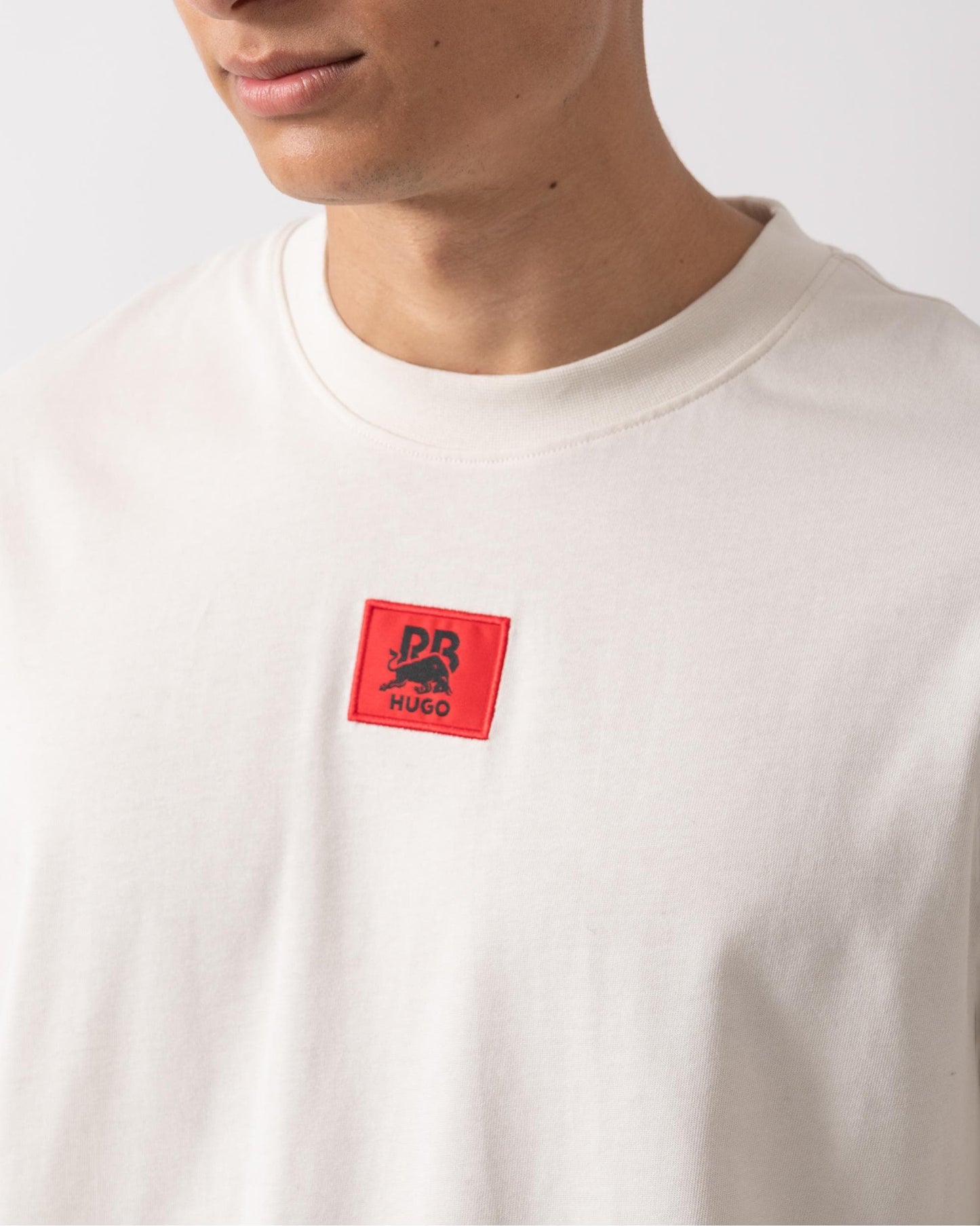 HUGO x RB Drambok Mens Relaxed Fit T-Shirt with Signature Bull Motif - Natural 121
