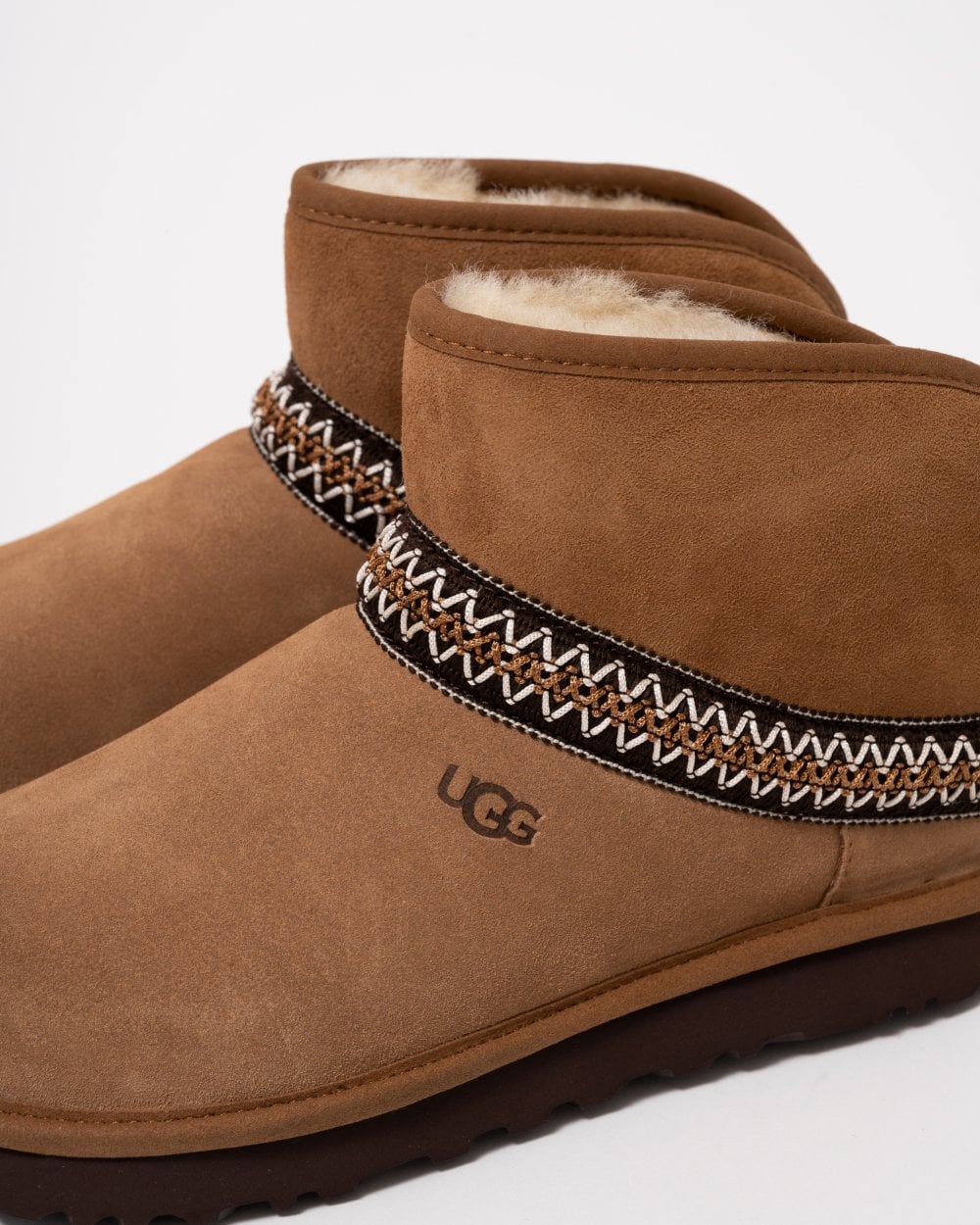 UGG Womens Classic Mini Crescent Boot