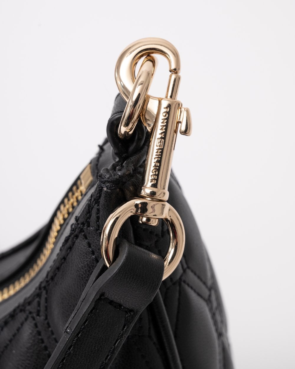 Tommy Hilfiger TH Refined Quilted Womens Crossover Bag