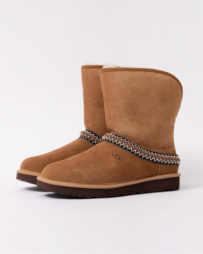 UGG Womens Classic Short Crescent Boots