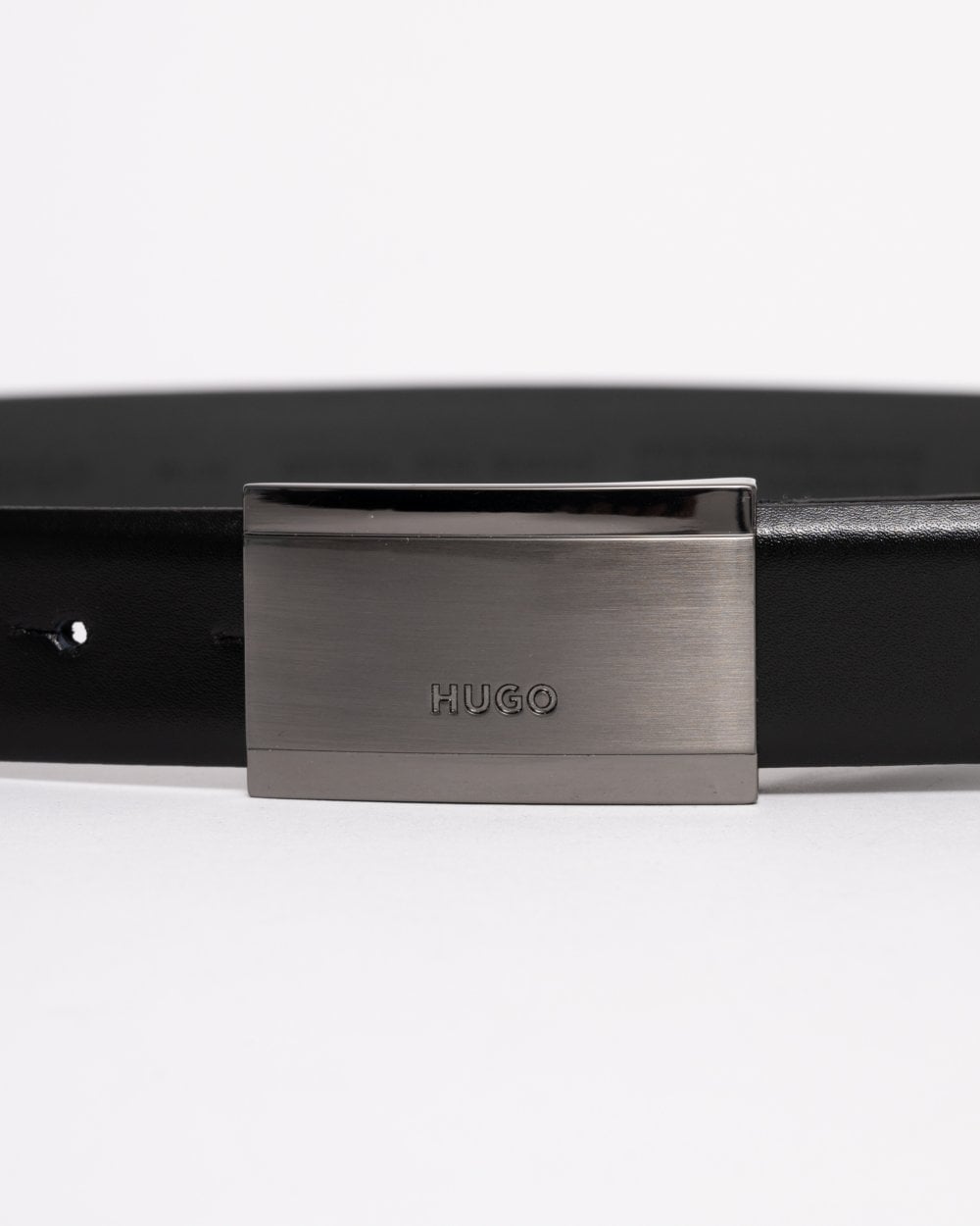 HUGO Gexter Mens Leather Belt with Branded Gunmetal Plaque Buckle