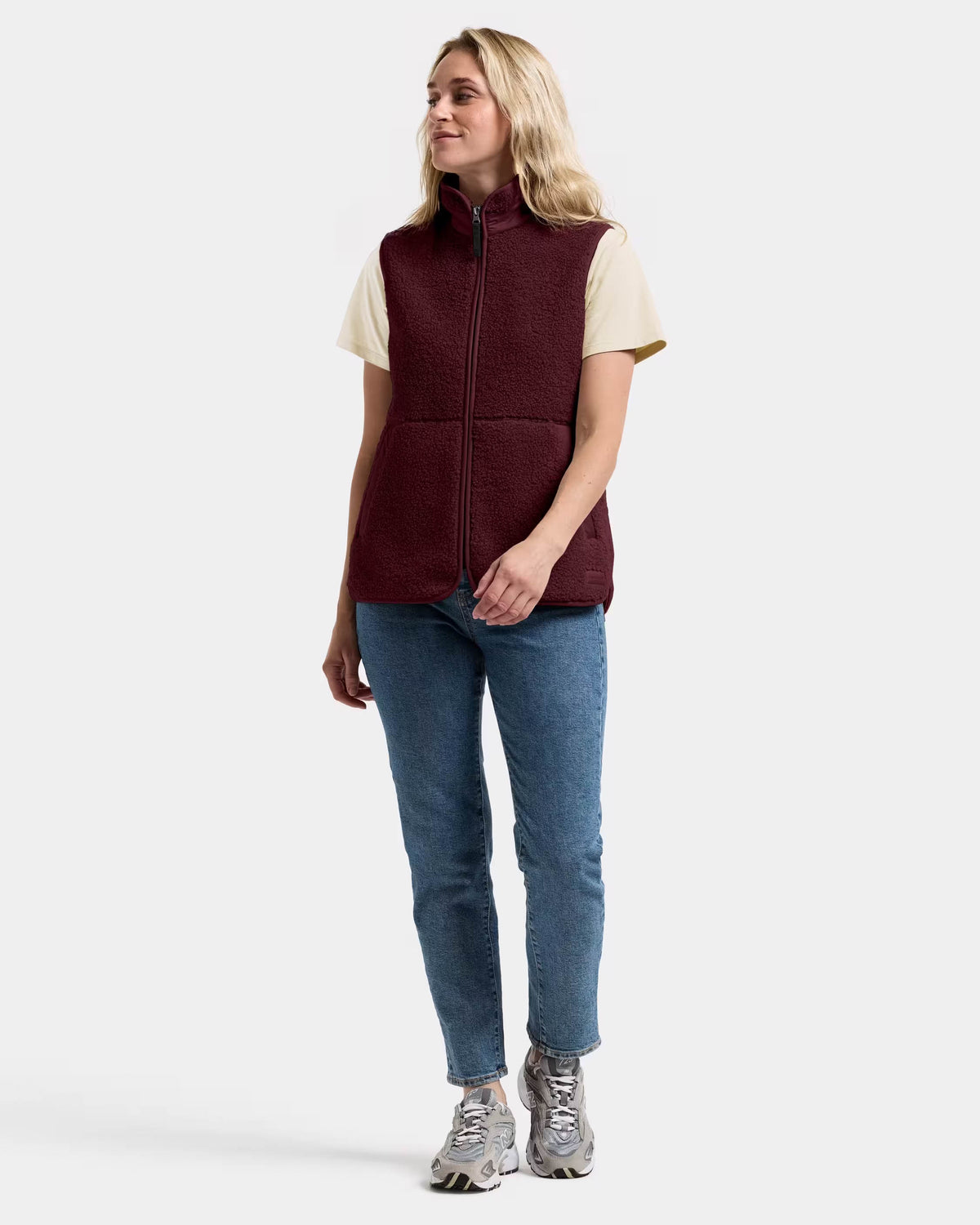 Didriksons Womens Siv Fleece Gilet - Old rust 147 full length front