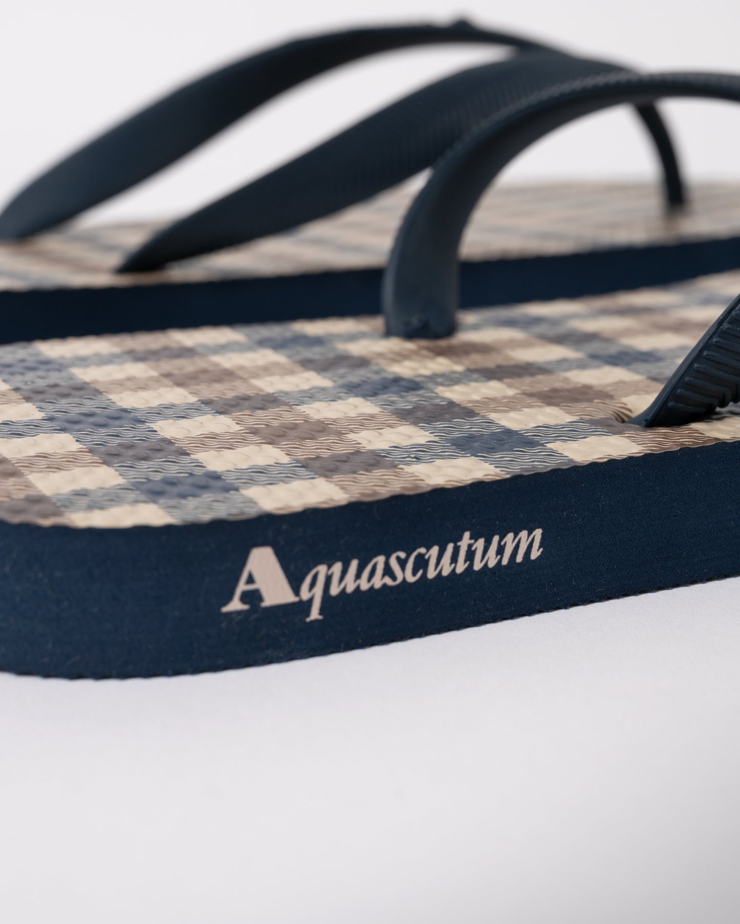 Aquascutum Iconic Mens Flip-Flops with Club Check Print in Navy 11