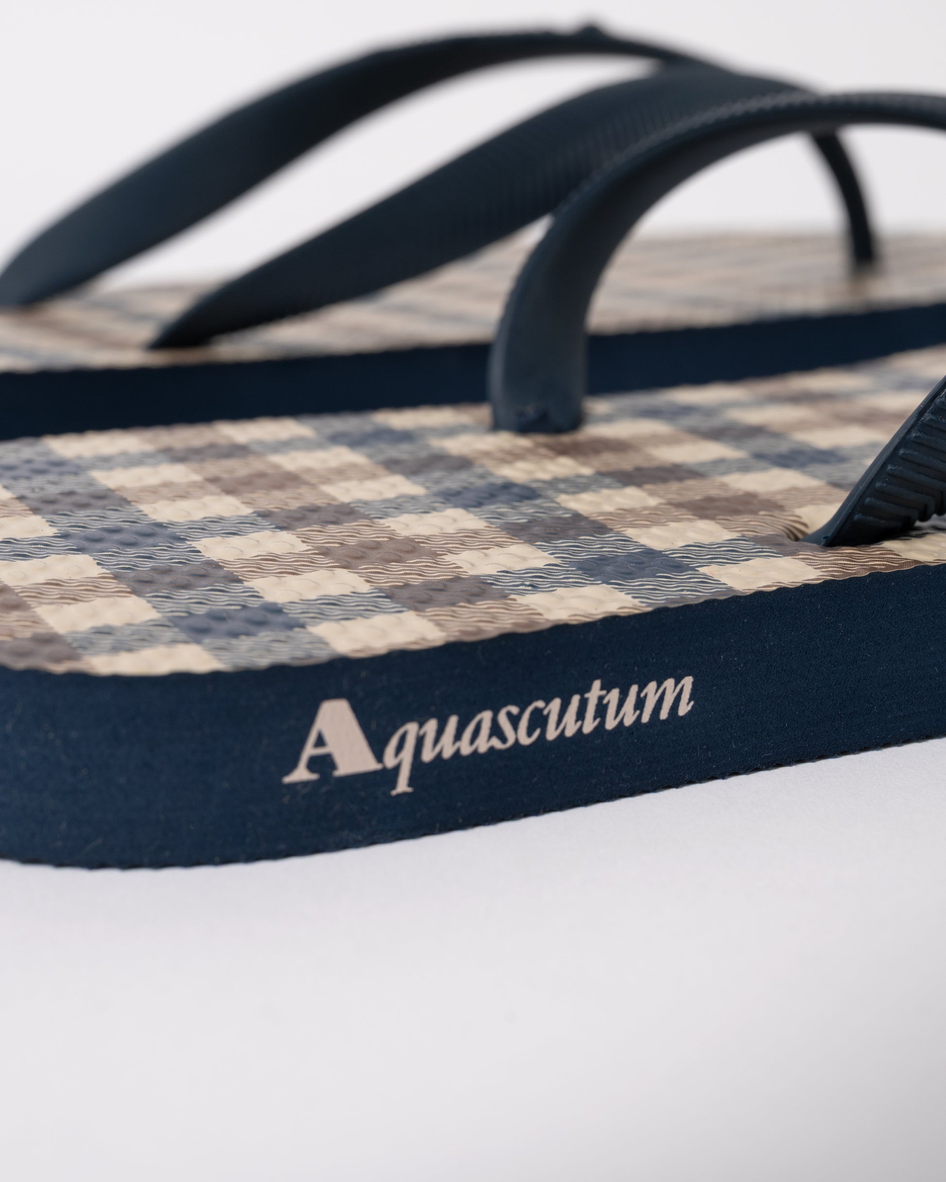 Aquascutum Iconic Mens Flip-Flops with Club Check Print in Navy 11