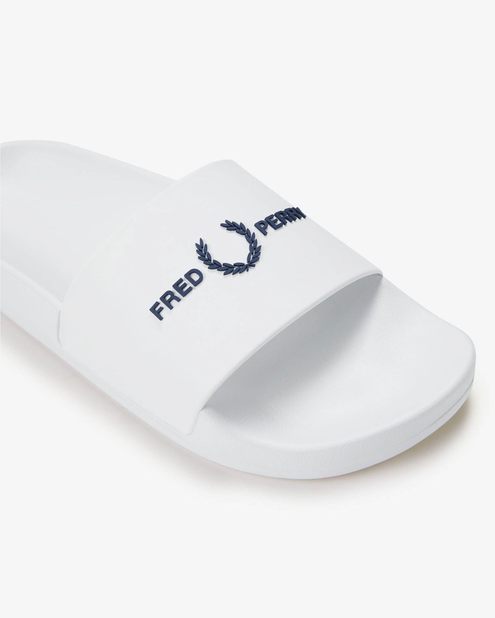 Fred Perry Mens Branded Slider - White/Navy 100 | CHO | Designer Mens Sandals