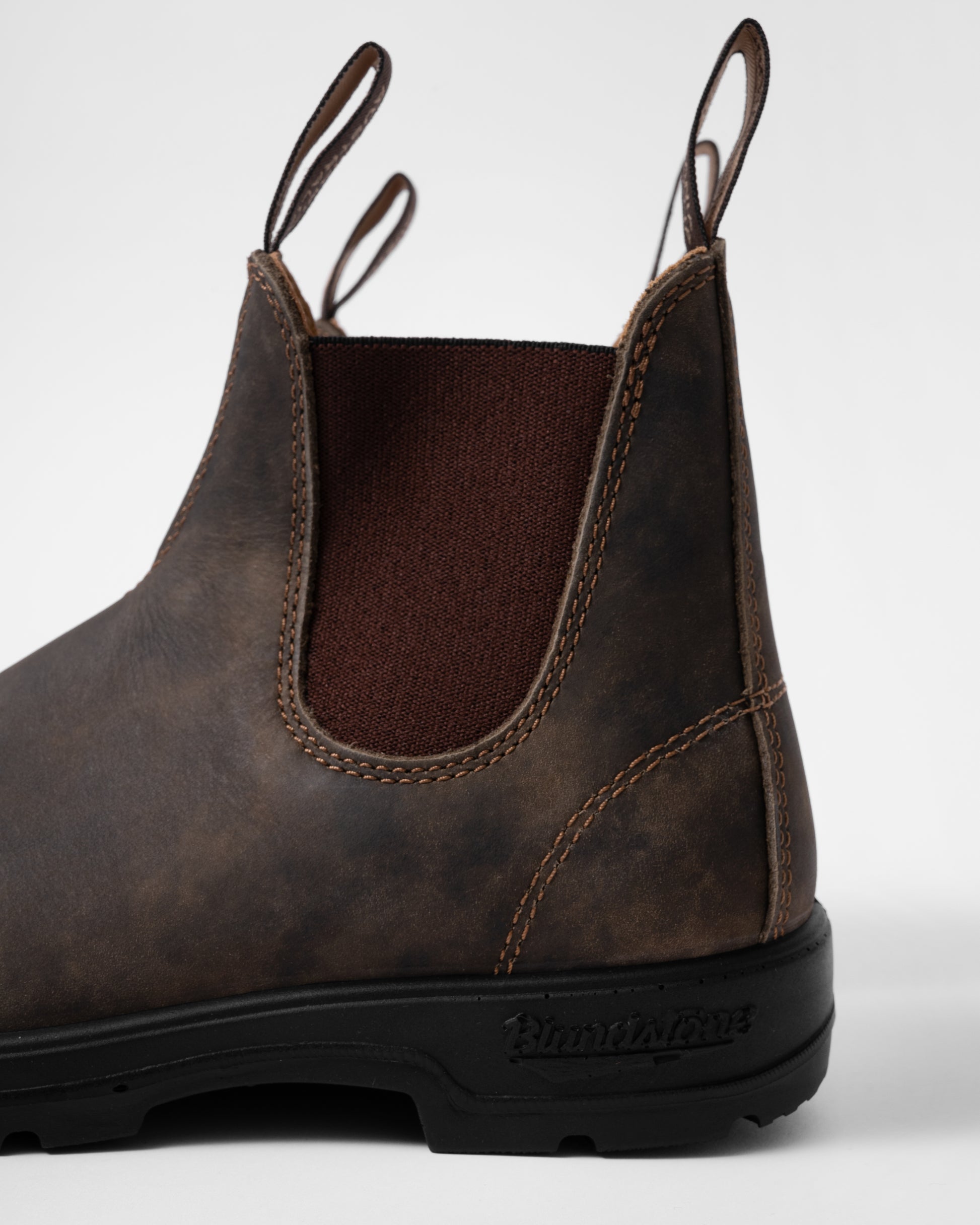 side of Blundstone 585 Classic Unisex Boot