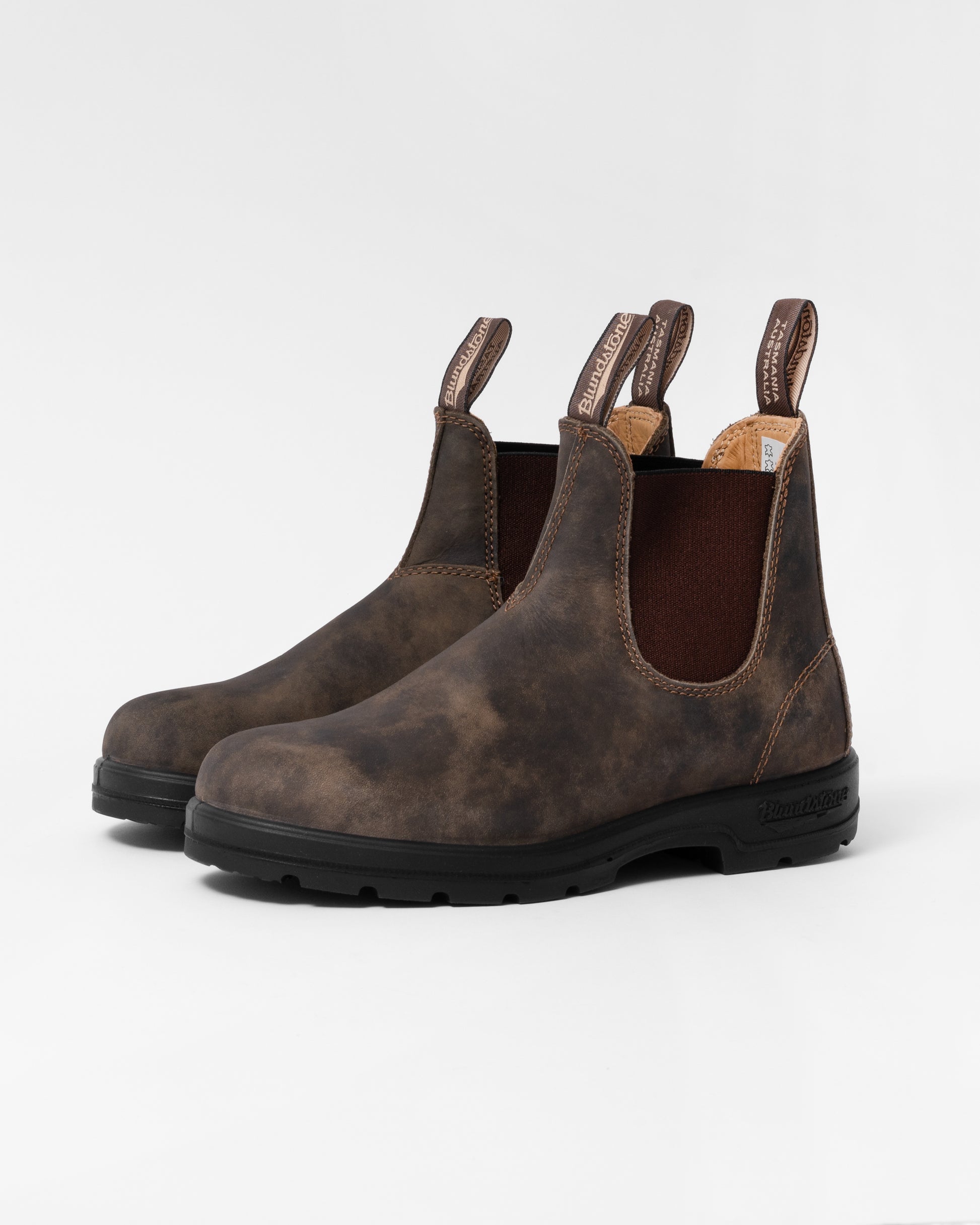 a pair of Blundstone 585 Classic Unisex Boots