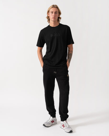 Model wearing the BOSS Green Mens Relaxed-fit T-Shirt in stretch cotton with tonal logo - Black 001