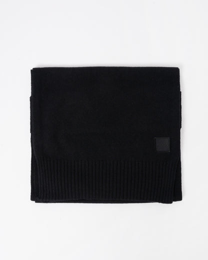Flat lay 2 of the BOSS Orange Akaio R Mens plain-knit scarf with woven logo badge - Black 001
