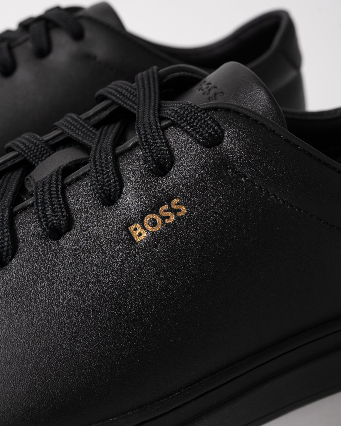 close up view of BOSS Orange Kieran_Tenn_butb Mens Trainers in Black 005