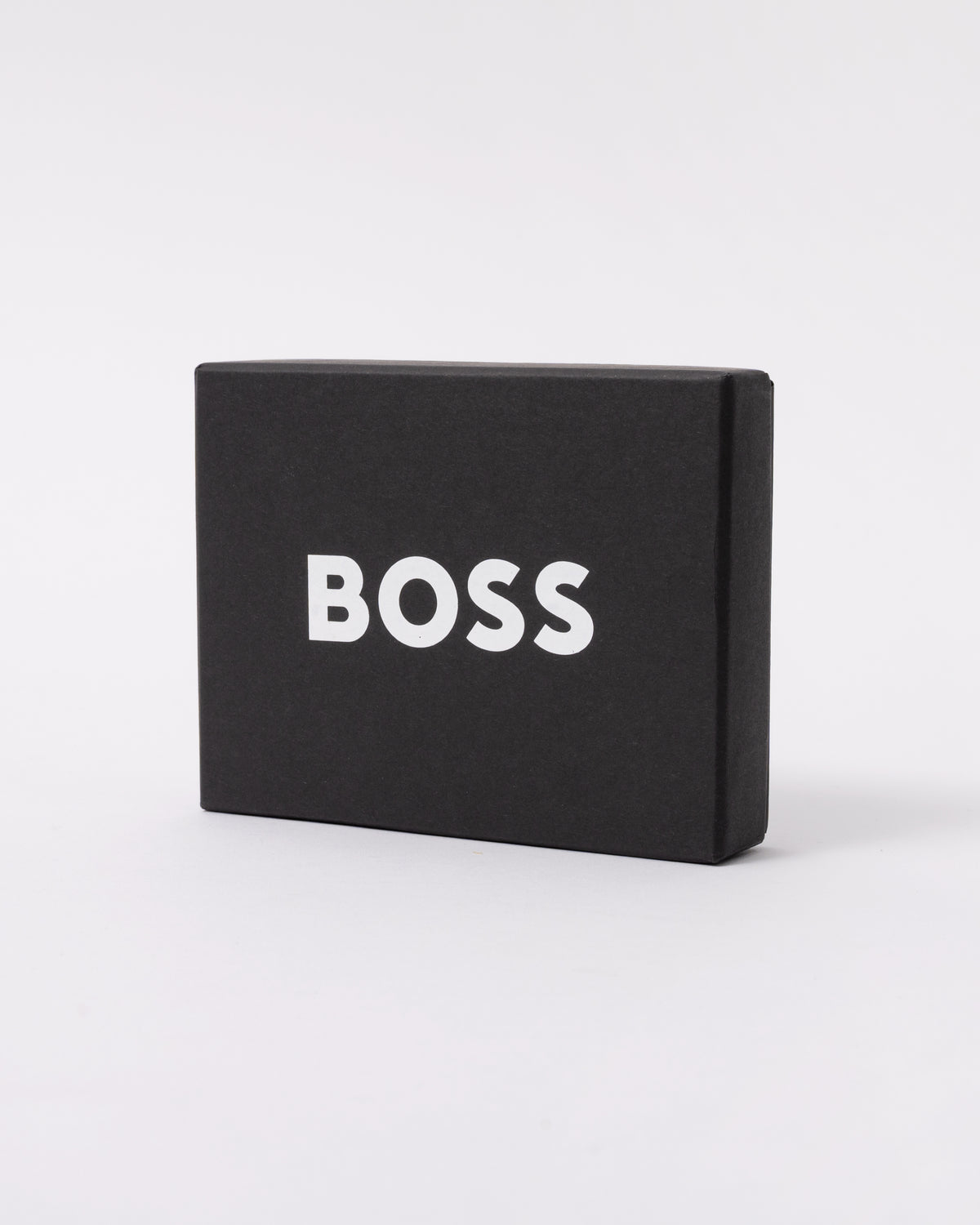 packaging of BOSS Orange Randy Mens Trifold Leather Wallet in Black 001