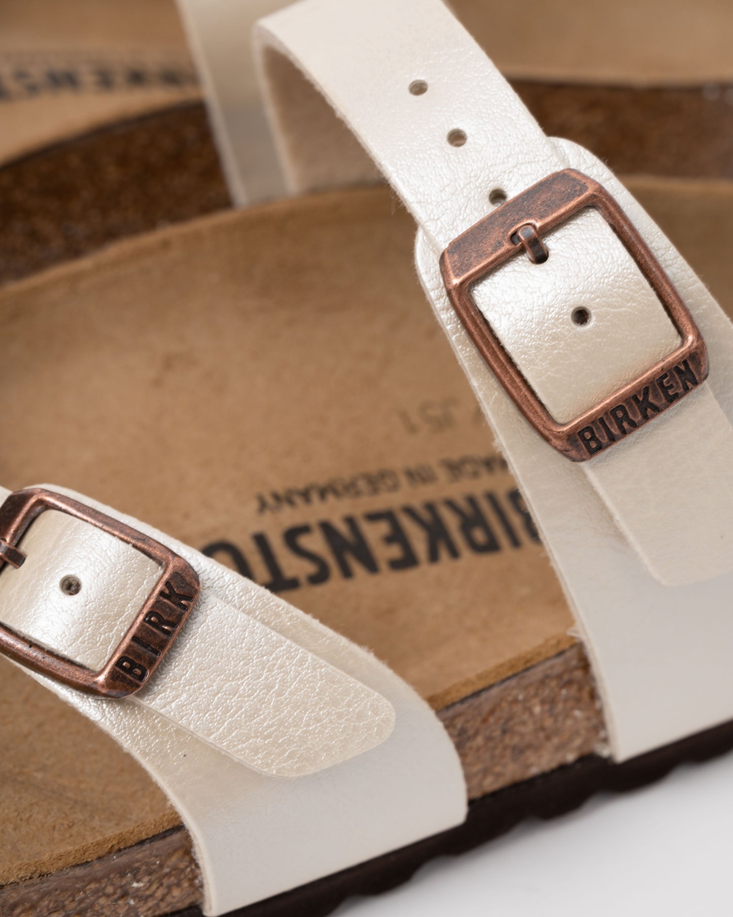 buckle detail of Birkenstock Mayari Birko Flor Womens Sandals in Graceful Pearl White