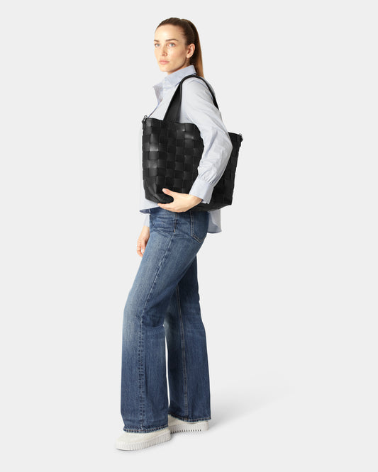 Ilse Jacobsen Chip Braided Womens Cross-Body Shopper - Black 001