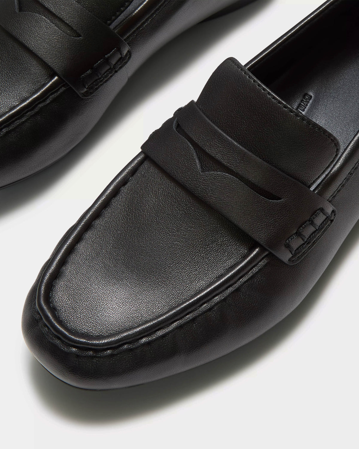 FitFlop Delicato Womens Leather Loafers - All Black 090 | CHO | Designer Womens Loafers