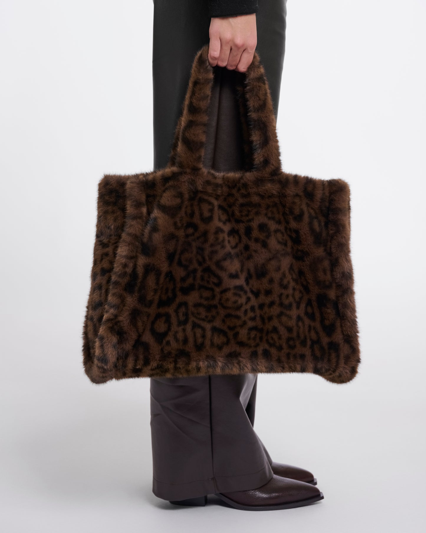 Rino & Pelle Daan Womens Big Faux Fur Shopper - Brown Leopard